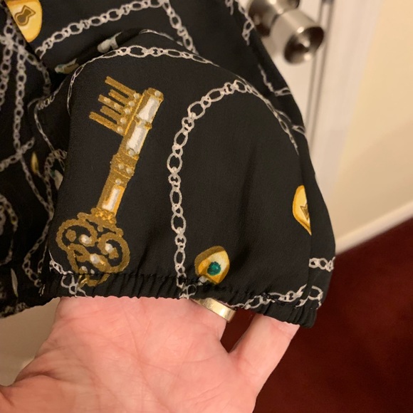 Soho 3/4 button blouse. Size L - Picture 5 of 6